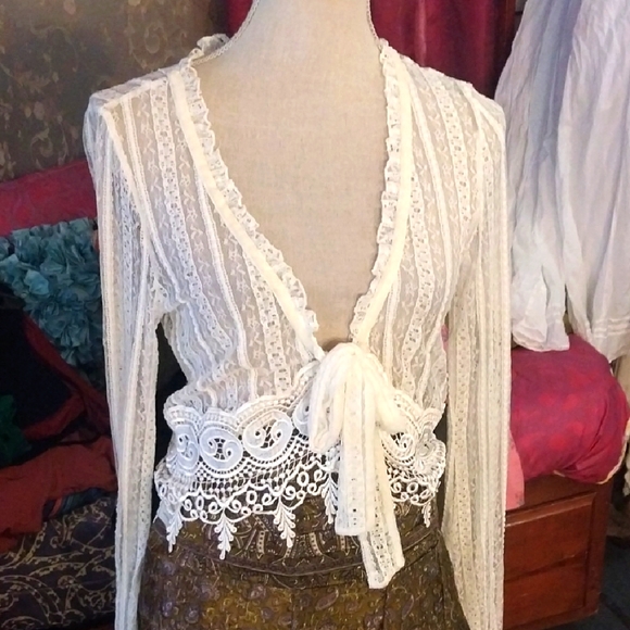 Pretty Fancy Overthrow - Picture 2 of 2